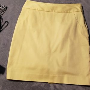 The Limited sz 6 pencil skirt yellow